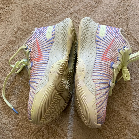 Nike size 7 - Picture 6 of 9